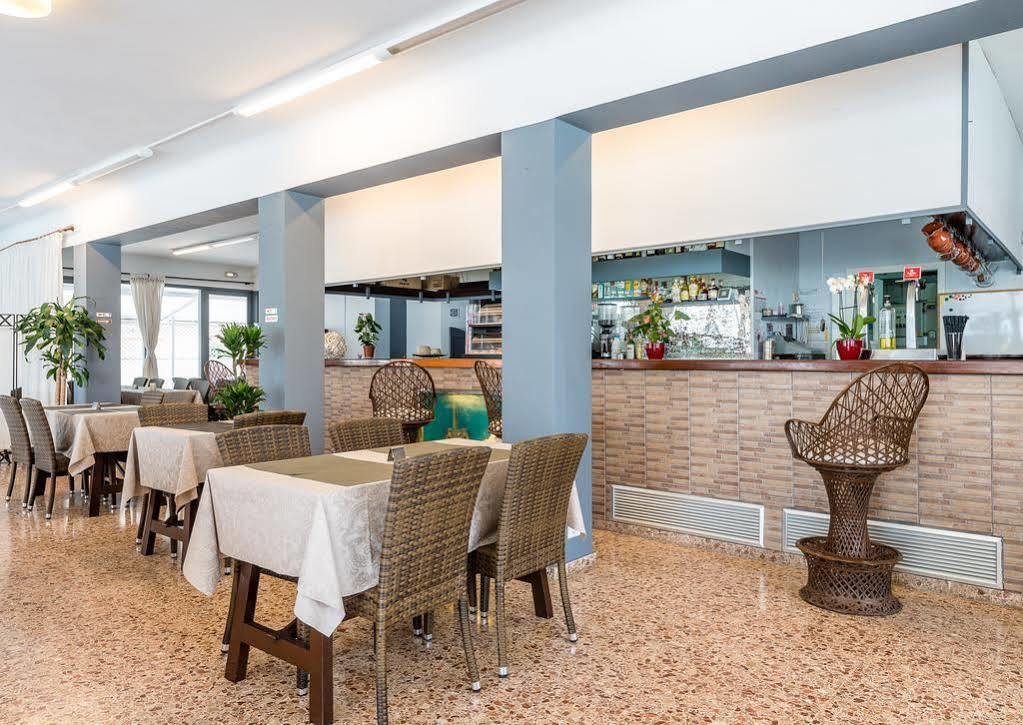 Tabbu Ibiza Apartments Playa d'en Bossa Dış mekan fotoğraf