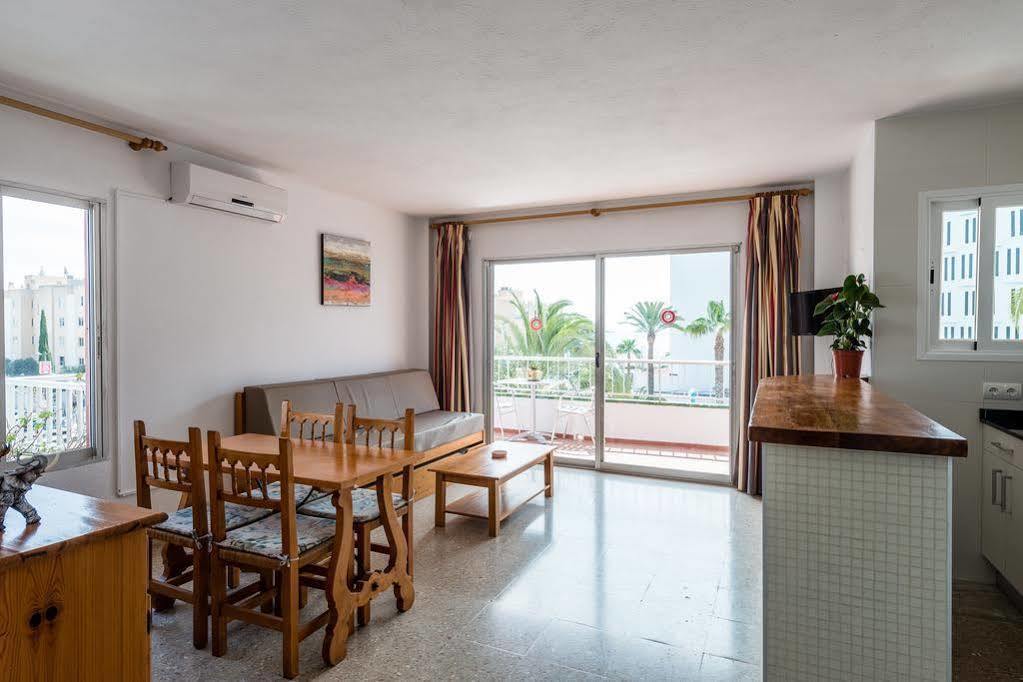 Tabbu Ibiza Apartments Playa d'en Bossa Dış mekan fotoğraf