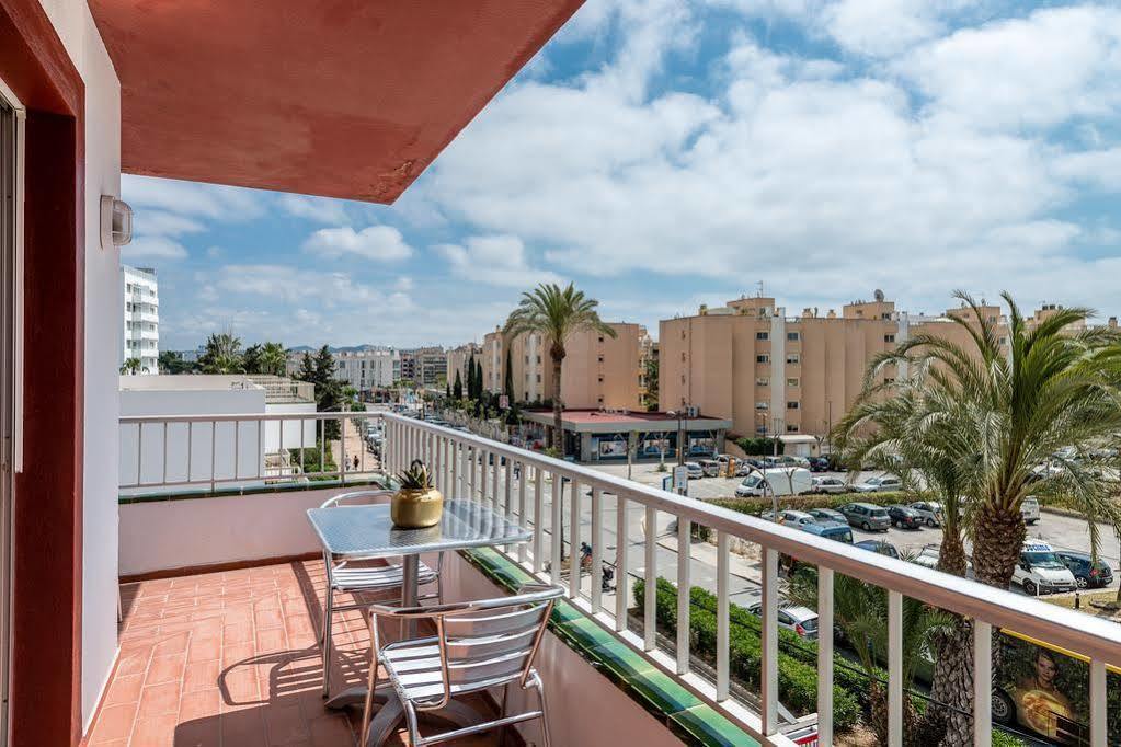 Tabbu Ibiza Apartments Playa d'en Bossa Dış mekan fotoğraf