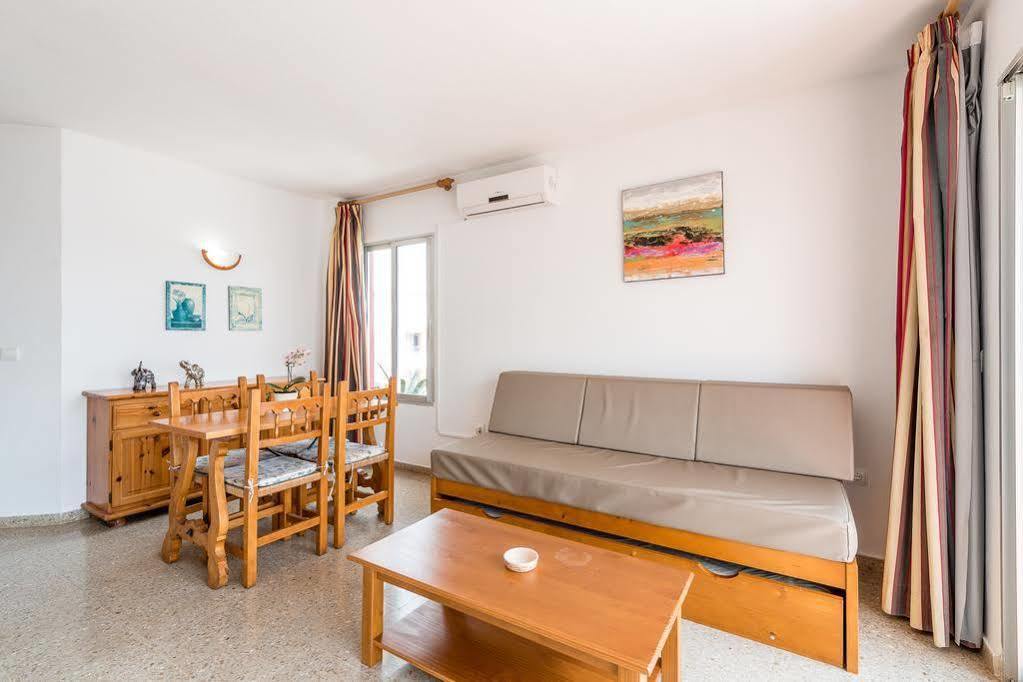 Tabbu Ibiza Apartments Playa d'en Bossa Dış mekan fotoğraf